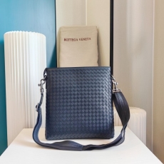 Mens Bottega Veneta Satchel Bags